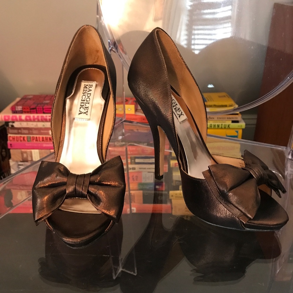 NIB Badgley Mischka copper metallic heels